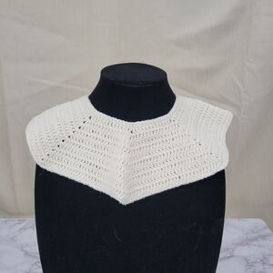 Crochet Collar Vintage Handknit Choker Bib Necklace Off White Blouse Topper
